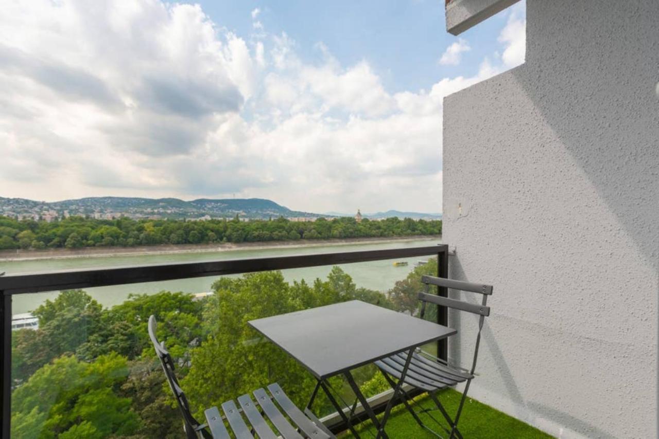 Sunny With An Unbeatable Balcony View Budapest