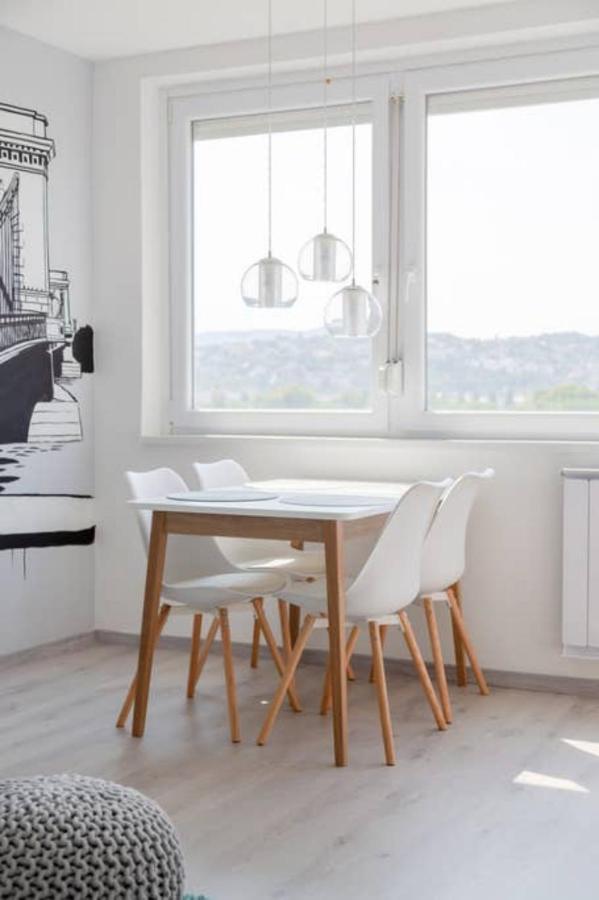 Apartment Sunny With An Unbeatable Balcony View *