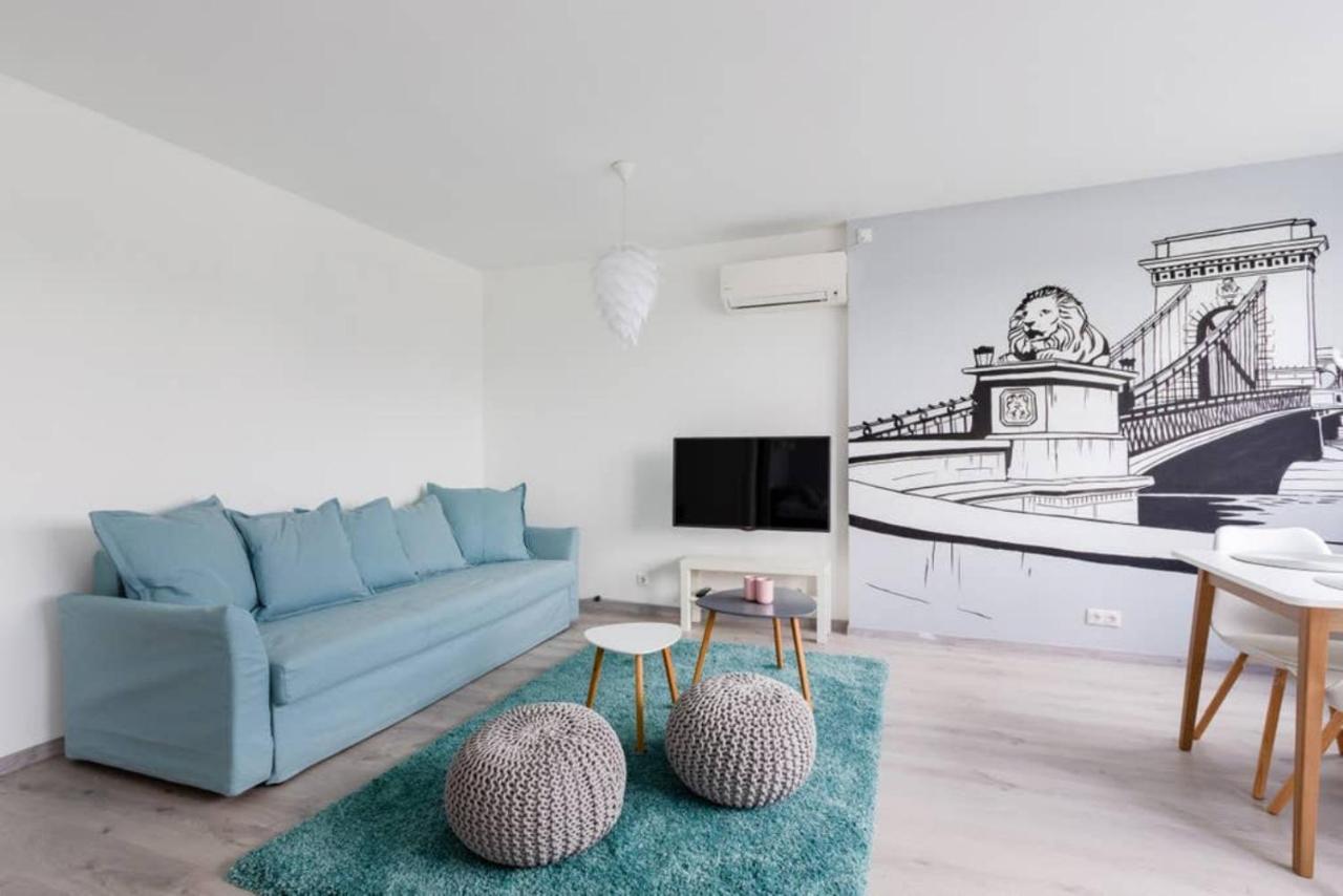 Apartment Sunny With An Unbeatable Balcony View Budapest